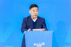 系统解析人工智能从言语模子空间智能的